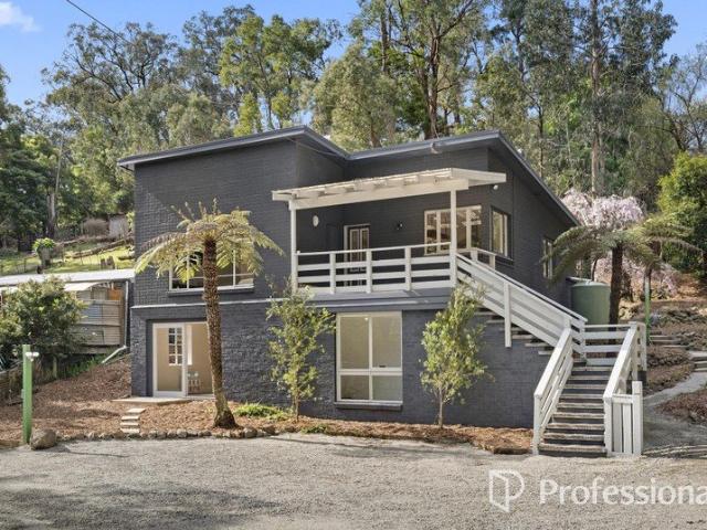 TRANQUIL SANCTUARY WITH VERSATILE FAMILY LIVING