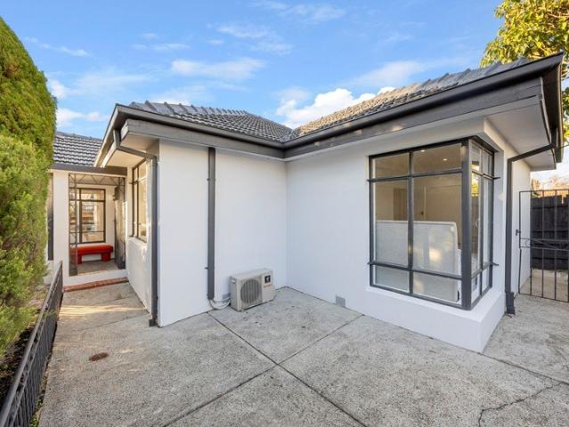 Tranquil & Spacious Haven in the Heart of Nunawading