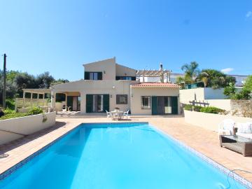 Tranquila Villa de 3 quartos com piscina