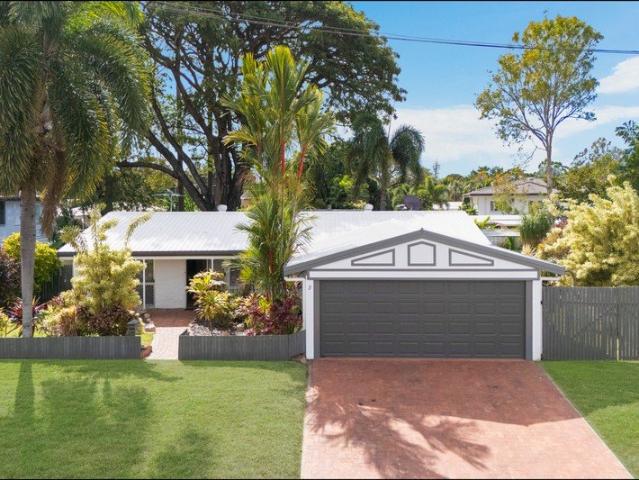 Tranquill Family Lifestyle Awaits steps from Anderson Gardens