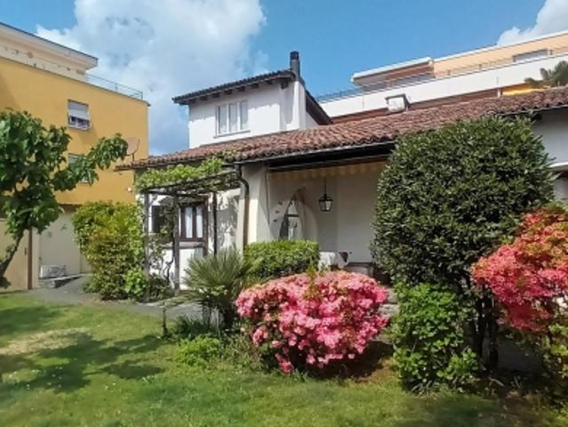 TRANQUILLA E SOLEGGIATA CON AMPIO GIARDINO