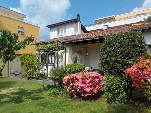 TRANQUILLA E SOLEGGIATA CON AMPIO GIARDINO