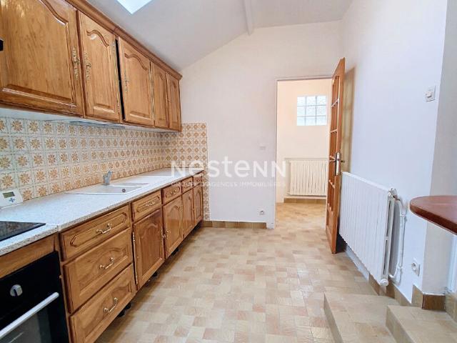 TRAPPES: Maison 2 pièces à louer avec bureau + cave et garage
