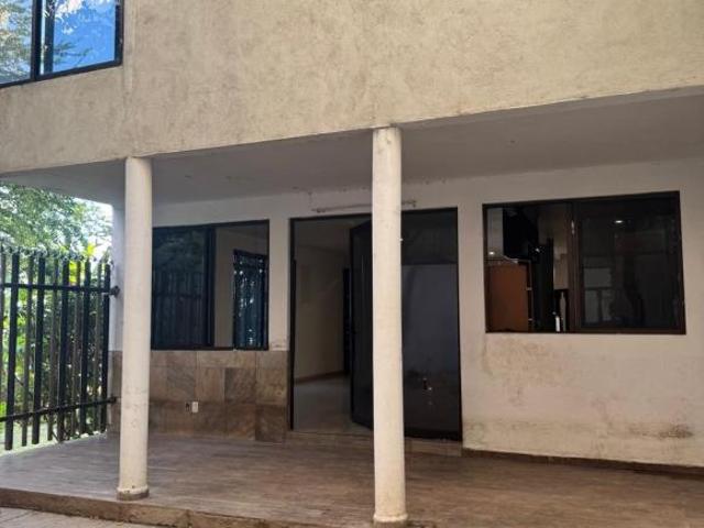TRASPASO BONITA RESIDENCIA CON SOLO $2,275,000 COMPRE UNA CASA QUE VALE CASI 4
