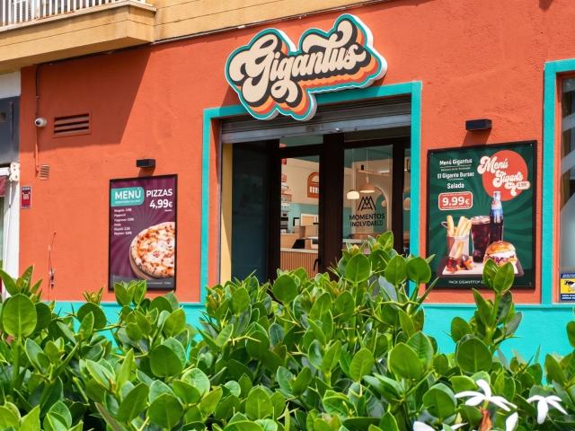 ¡TRASPASO RESTAURANTE GIGANTUS COMIDA GIGANTE XXL EN PLENO RENDIMIENTO CON GRAN RENTABILIDAD DEMOSTRABLE!