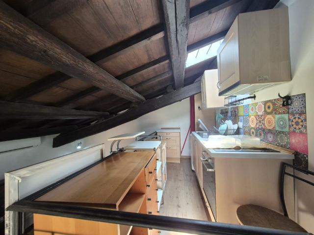 TRASTEVERE LOCAZIONE LOFT ARREDATO