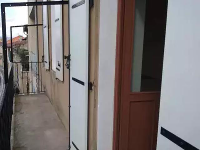 Trets 13530 Location appartement 3 pièces t3 balcon parking