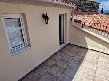 Trets 13530 Location maison 4 pièces t4 terrasse