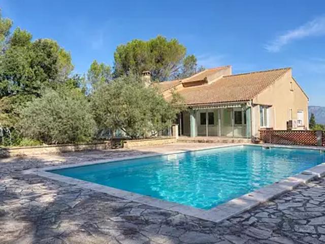 Trets 13530 Location maison 5 pièces t5
