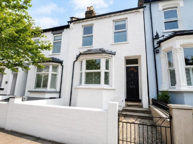 Trevelyan Road, Tooting, London, SW17 4 bed terraced house to rent £3,700 pcm £854 pw