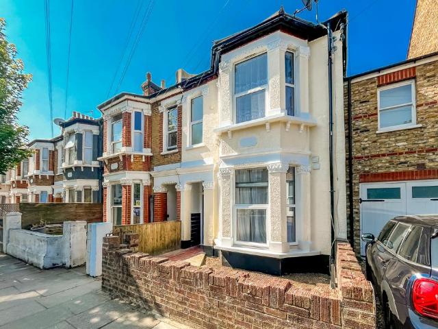 Trevelyan Road, London SW17 1 bed bedsit to rent £1,150 pcm £265 pw