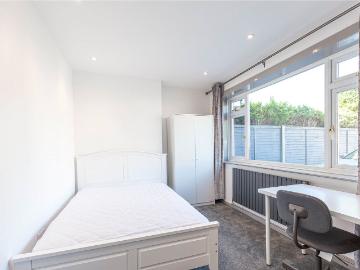 Trevisa Grove, Bristol BS10, 6 bed shared accommodation to rent, £3,200 pcm | PrimeLocation