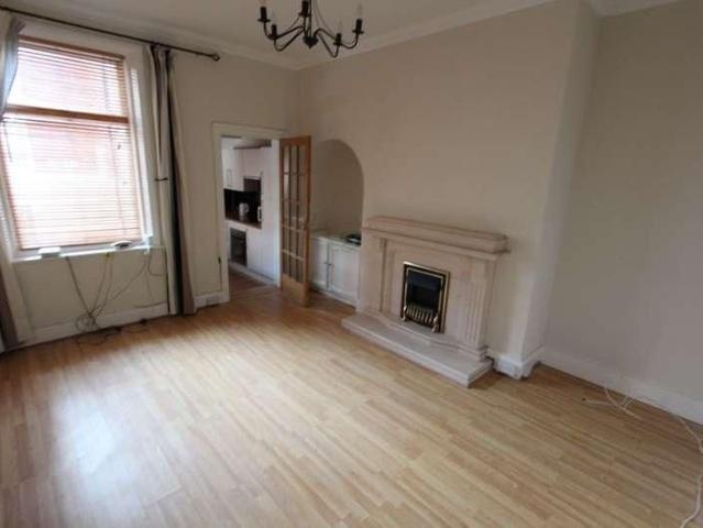 Trevor Terrace, North Shields.. * Large Private Yard, NE30