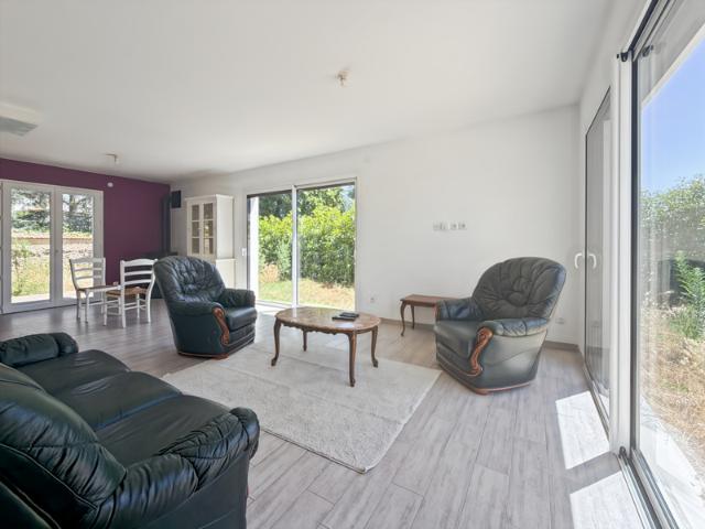 Trévoux Maison familiale récente 4 chambres dont suite de