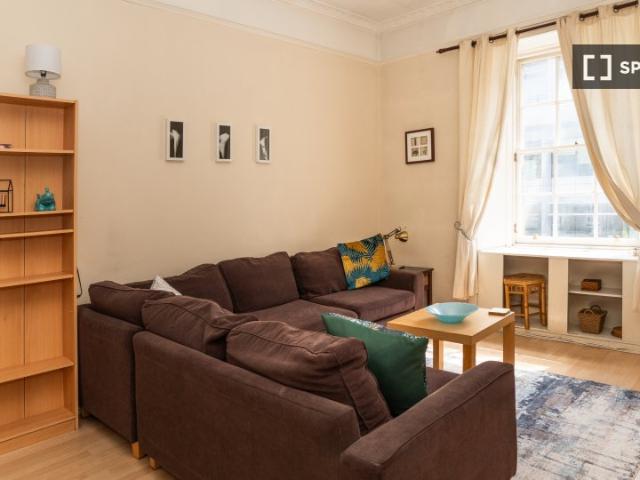 Treatz, 129 Lothian Road, City of Edinburgh, EH3 9AD, United Kingdom | 2 bed apartment for rent #128405276 | Rentberry