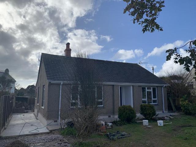 Trebarvah Road, Falmouth TR11 2 bed detached bungalow to rent £1,300 pcm £300 pw