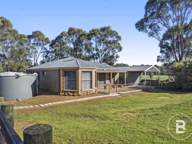 Tree Change Living on 3.4 Acres with Space, Comfort and Stunning Rural Views