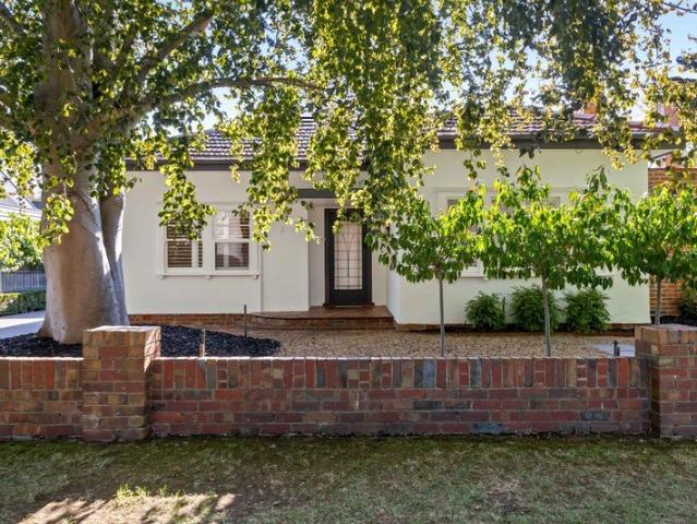 Tree Lined Prestige in One of Lake Wendouree's Most Sought After Streets
