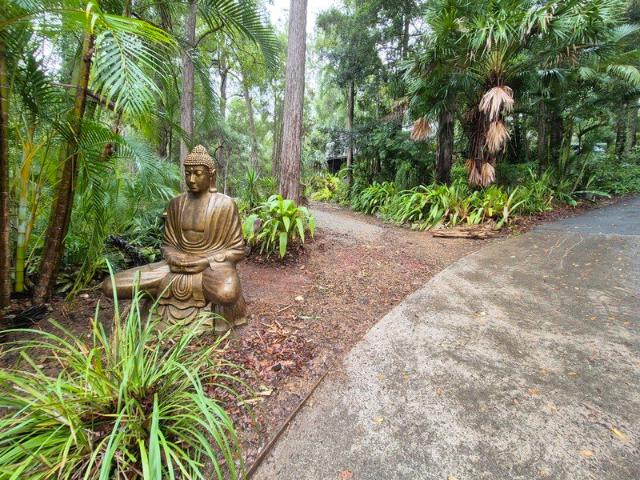 Tree Top Family Home in Tranquil Doonan