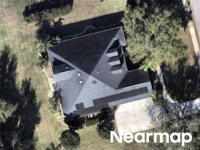 Treeline Dr