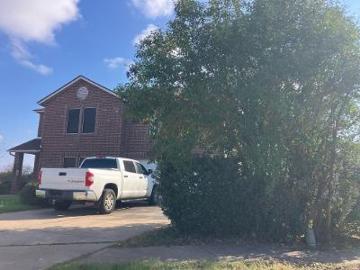 Treeline Dr
