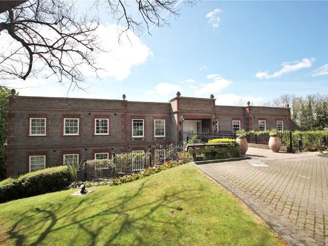Treetops, The Mount, Caversham, Reading, Berkshire RG4, 2 bed flat to rent, £2,200 pcm | PrimeLocation