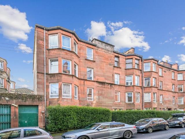 Trefoil Avenue, Shawlands, Glasgow, G41 2 bed flat to rent £1,295 pcm £299 pw