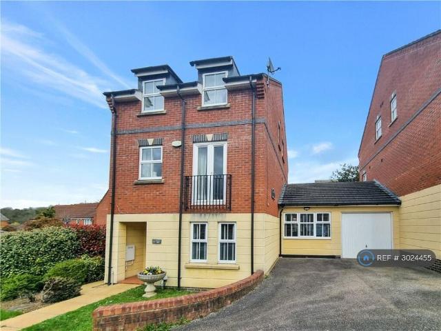 Tregony Road, Orpington, BR6 4 bed detached house to rent £2,800 pcm £646 pw
