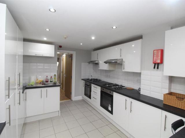 Treherbert Street, Cardiff CF24 4 bed house to rent £1,906 pcm £440 pw