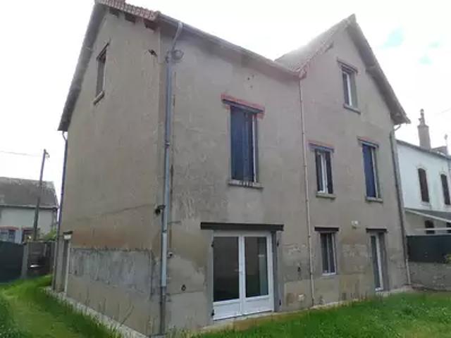 Treignat 03380 Achat / Vente maison 10 pièces t10 cave