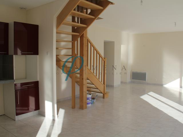 TREILLIERES Longère entièrement rénovée plein bourg 4 chambres