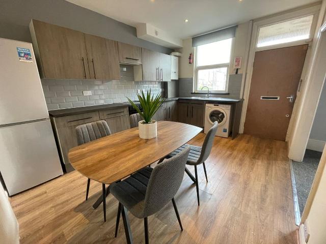Trelawn Terrace, Headingley, Leeds, West Yorkshire LS6, 4 bed terraced house to rent, £2,392 pcm | PrimeLocation
