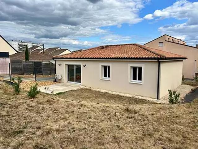 Trélissac 24750 Location maison 4 pièces t4 jardin terrasse
