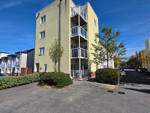 Trem Elai, Penarth 2 bed flat to rent £1,050 pcm £242 pw
