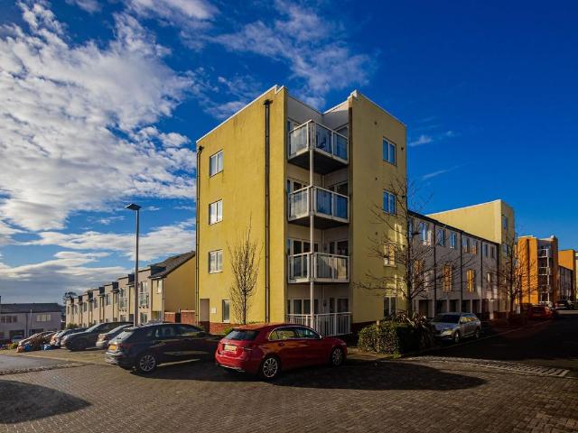 Trem Elai, Penarth CF64, 2 bed flat to rent, £1,200 pcm | PrimeLocation