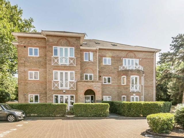 Trematon Place, Teddington TW11, 2 bed flat to rent, £2,250 pcm | PrimeLocation