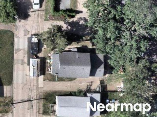 Tremont Ave