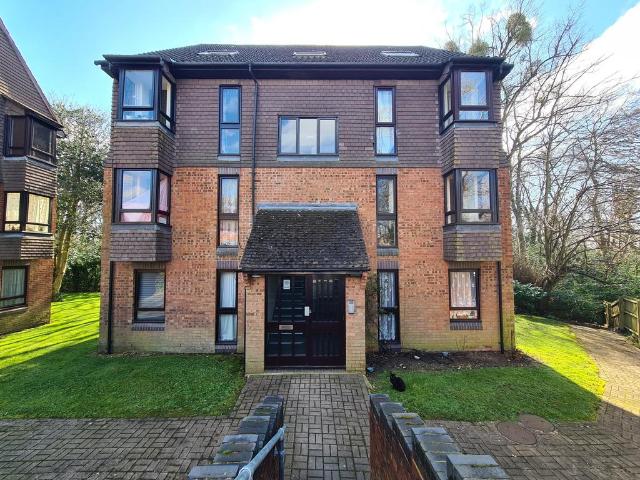 Tremona Court, Shirley Warren 1 bed flat to rent £825 pcm £190 pw