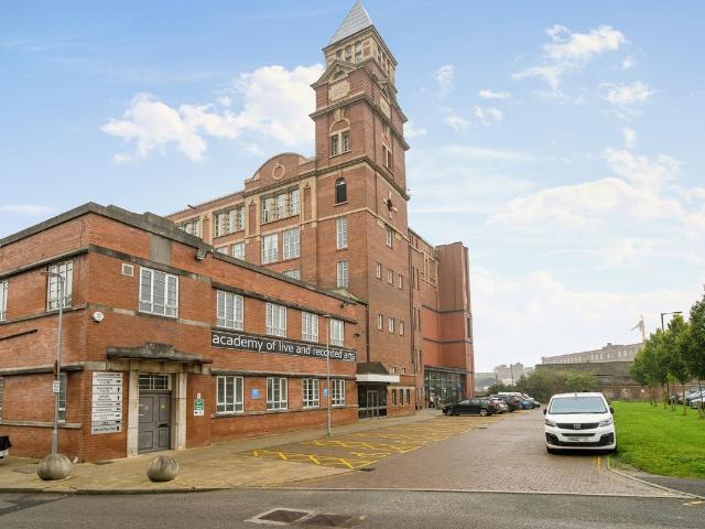 Trencherfield Mill, Heritage Way, Wigan WN3, 2 bed flat to rent, £850 pcm | PrimeLocation