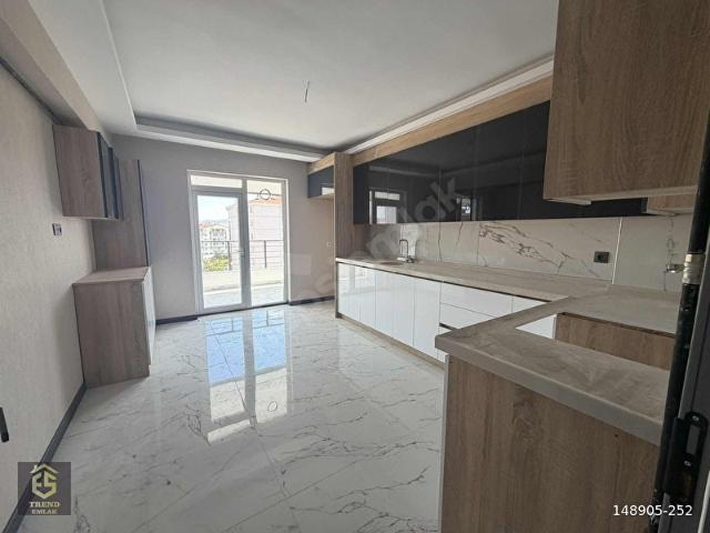 TREND EMLAKTANSIFIR ARAKATTA GİYİNME ODALI ULTRA LÜX 3+1 DAİRE