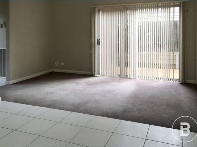 TRENDY 2 BEDROOM 2 BATHROOMTOWNHOUSE
