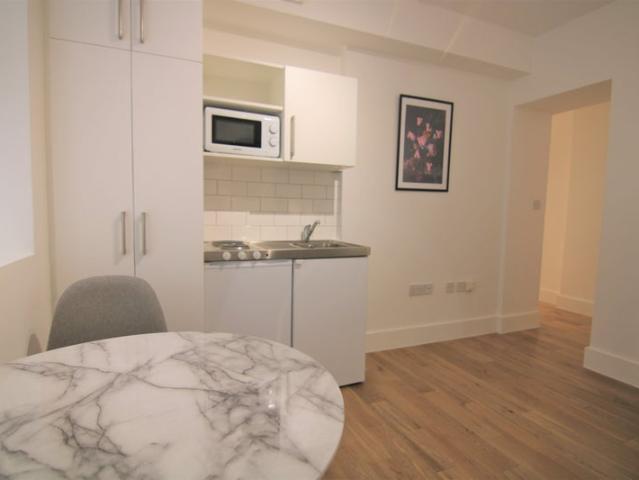 Trendy Brand New Apartment Near Archway Tube
