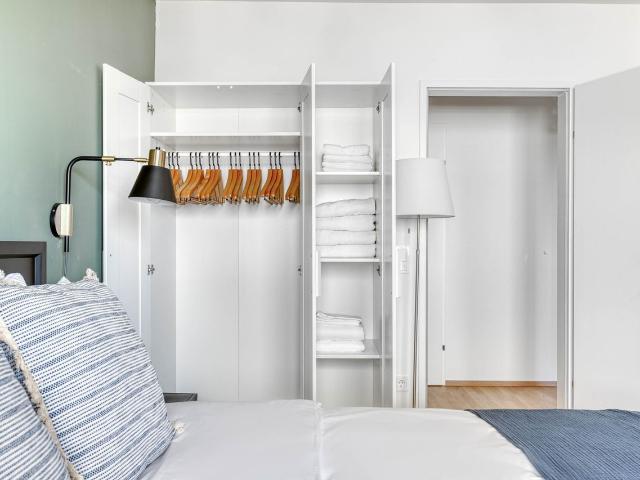 Trendy Brigittenau 2BR w/ Roof & Pvt Loggia, nr Handeskai, Vienna Amsterdam Apartments for Rent