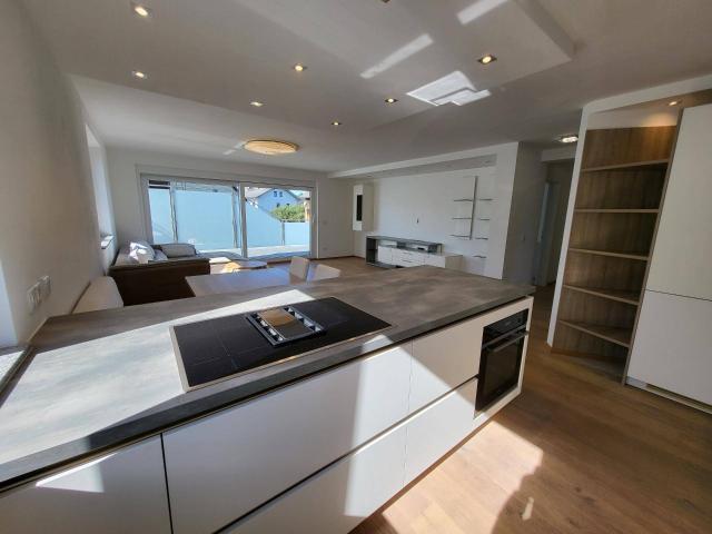 TRENDY lichtdurchflutete 3 Zimmer Eigentumswohnung mit großem Balkon