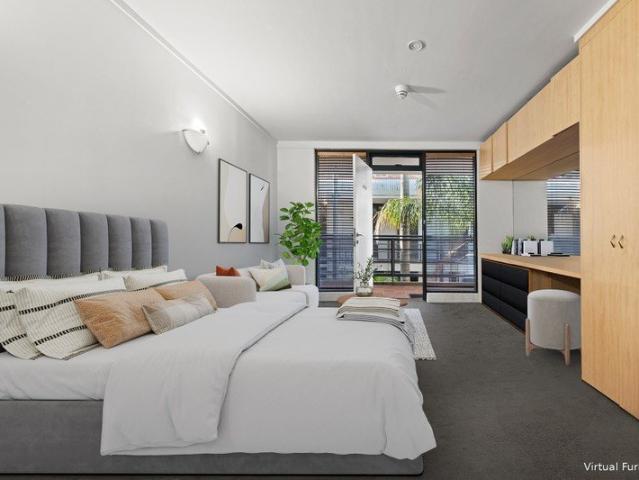 TRENDY STUDIO PERFECT FOR FIRST HOME BUYERS OR INVESTORS