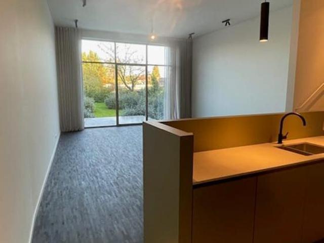 Trendy stadswoning. Nieuwbouw. Hoge afwerkingsgraad