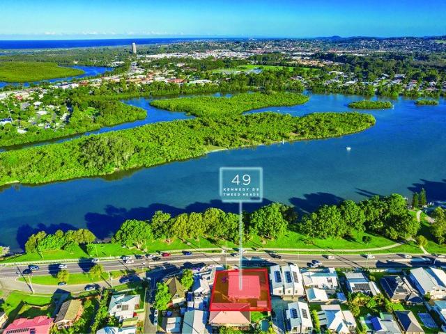 Trendy Waterside Location with Uninterrupted Water Views