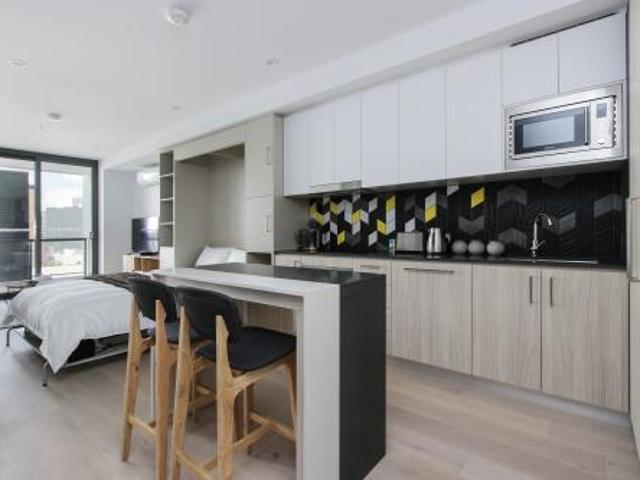 Trendy West End Studio