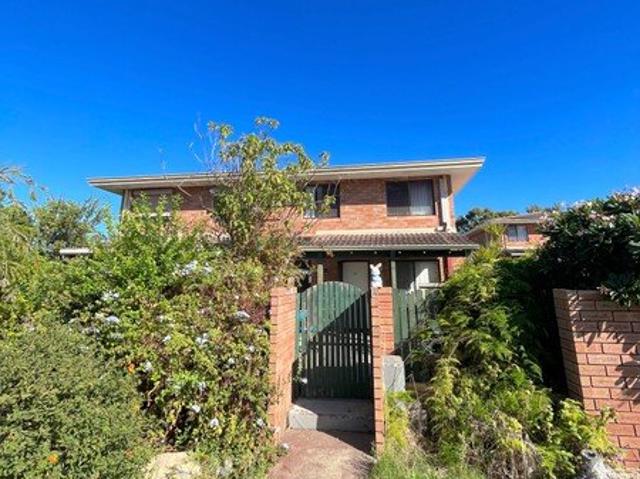 Trendy Townhouse in Prime Location