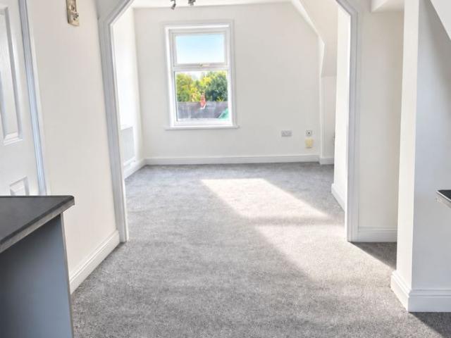 Trent Valley Road, Lichfield WS13, 1 bed flat to rent, £850 pcm | PrimeLocation
